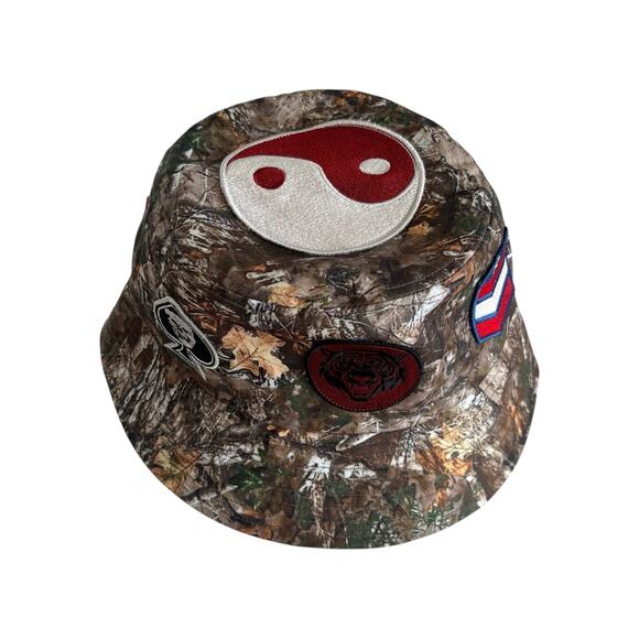 Urban Outfitters Woodland Camo Patch Bucket Hat Military Short Brim One Size - Picture 2 of 5